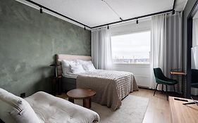 Home Suites - Boutique Apartment In City Centre & Free Parking